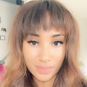 Meet your Posher, Edwina